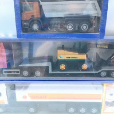 3 Boxed Emek Trucks 1/25 Scale. No Reserve.(3).