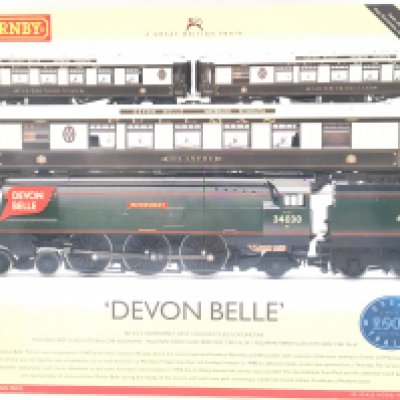A Boxed Hornby 00 Gauge Devon Belle Set.
