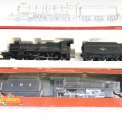 2 Boxed 00 Gauge Locomotives. A LMS 4-6-0 Loco Class 5 And A 4-6-0 Castle ClassLocomotive.