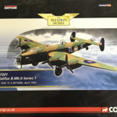 A Boxed Corgi Aviation Archive HP Halifax B.MK.II Series 1. #AA37201 1/72 Scale No Reserve.