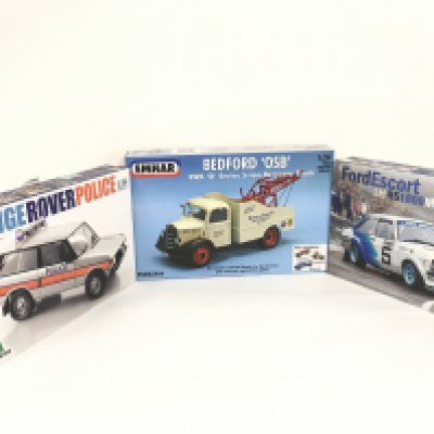 A group of 3 unstarted model kits featuring vehicles includes 2x Italeri No.3661 Range Rover Police and No.3655 Ford Escort RS1800 Mk.11. 1 x Emhar PKEM2404 Bedford OSB. No reserve