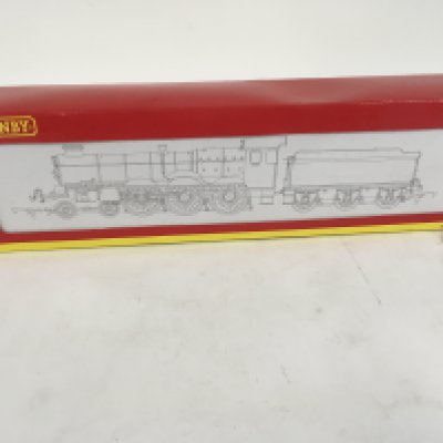 Boxed model locomotive by Hornby R2736 Castle Class Locomotive Bristol Castle DCC Ready. No reserve.
