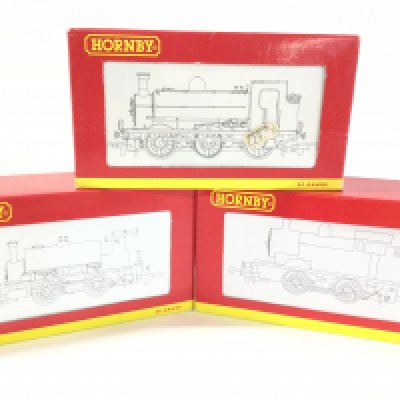 3 X Boxed Hornby 00 Gauge Locomotives. A GNR 0-6-0ST #R 21868 A BR 0-4-0ST #R 782 And BR 0-4-0T Collectors Club #R 2977.