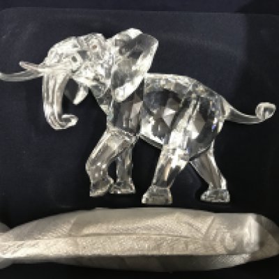 A very large cased Swarovski limited edition 2006 Elephant 01635/10000, with stand and Certificate of Authenticity. No obvious damage or restoration