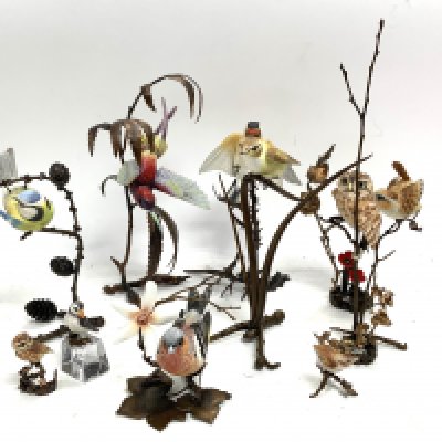 A good collection of Albany porcelain and Bronze bird figures. Tallest 37cm, Smallest 5.5cm (11pcs) Catagory D, Postage not avaliable for this lot.