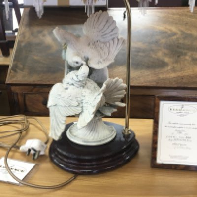 A Giuseppe Armani limited edition lamp titled vase with doves. With COA.