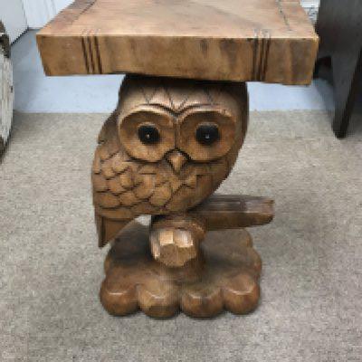 A collection of carved and wicker owl furniture.(no reserve)
