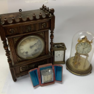 4 various clocks. Victorian Oak mantle clock, Brass carriage clock, Kundo anniversary clock, chrome plated JAZ travel alarm clock. (D).