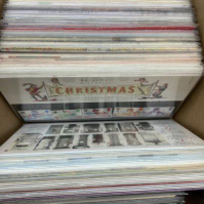 A collection GB presentation packs approx 150 together with the strand stamp album including 1 Rand, 2 Anna & 4 Anna Victoria stamps (B)