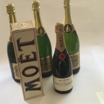 Three bottles f 1.5l of Premium chanlemagne and TW bottles of Mo&euml;t Chandon Champagne (5)