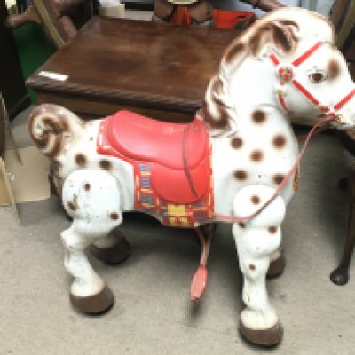 A vintage Mobo horse, 78cm tall