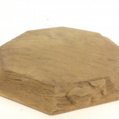 A Mouse Man octagonal cheese board ,19.5cm in diameter. Postage category B