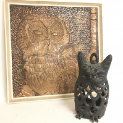 A copper panel of an owl Dimensions (47x47cm) and a cast iron owl lantern. This lot cannot be posted