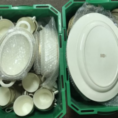 A Minton St James dinner service including plates, cups, dishes etc. The lot cannot be posted. NO RESERVE