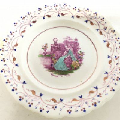 A Victoria & Albert plate, this lot cannot be posted. NO RESERVE