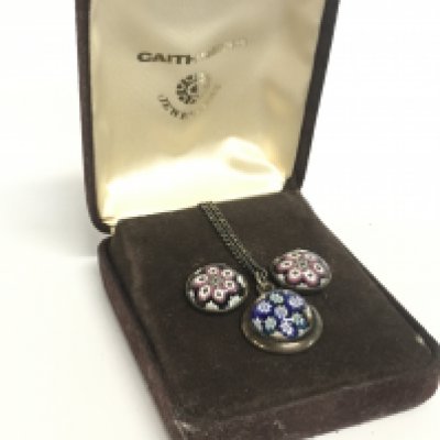 Caithness silver glass millefiori necklace and earrings. Postage category A- NO RESERVE