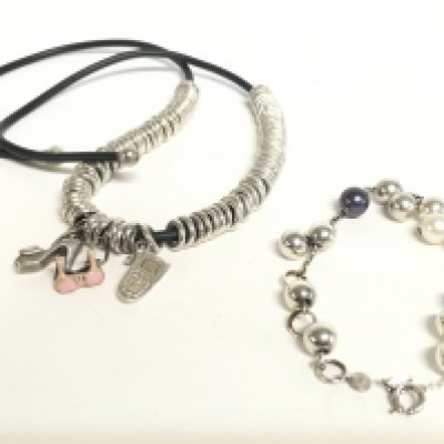 A links of London silver necklace and bracelet. Postage category A- NO RESERVE