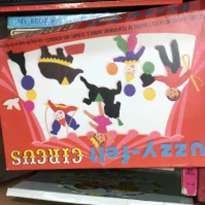 A collection of vintage children's books and boxed games including Pink Panther Jigsaw puzzle. Books including Bobby Brewster Detective, A Childs garden of verses etc. postage category C- NO RESERVE