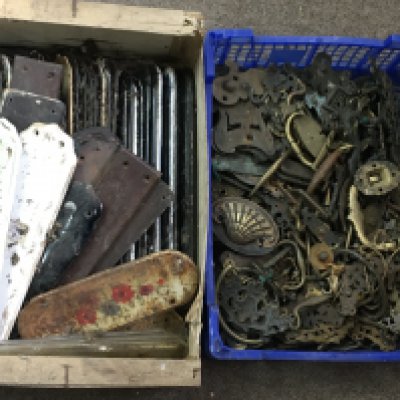 A collection of vintage handles etc.