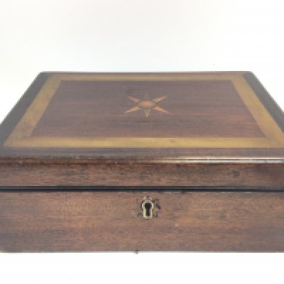 A Georgian inlaid design writing box, dimensions 21x28x10cm. Postage category C