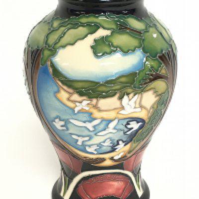 No obvious damage or restoration, this lot cannot be posted.