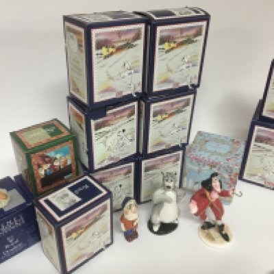 A collection of Royal Doulton 101 Dalmatian figures Disney showcase and other figures most boxed.