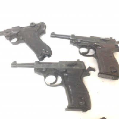 Three REPLICA German Luger pistols an Italian made ME 38 P a P38 model and one other (3)