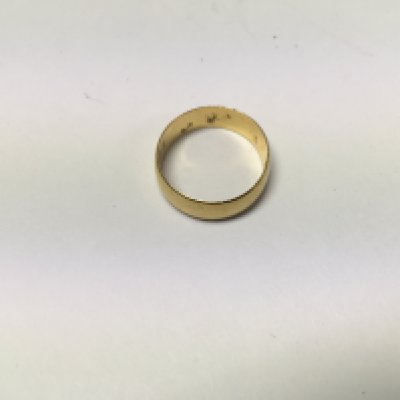 A 22ct wedding band approx weight 4.62 grams, size O.