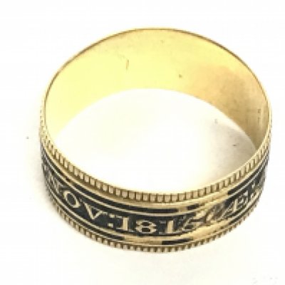 An 18 carat gold mourning ring, size O. 2.9g Postage category A
