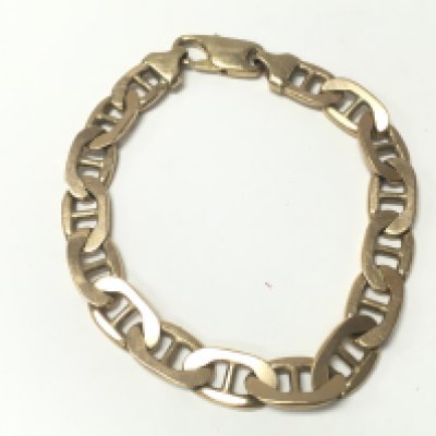 A heavy gents 9ct gold bracelet. 29.96g and 22cm length.