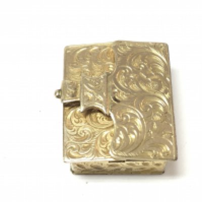 A gold Victorian locket. 9.6g. 22mm by 18mm