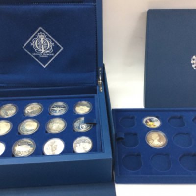 The queens diamond jubilee royal mint coin set.