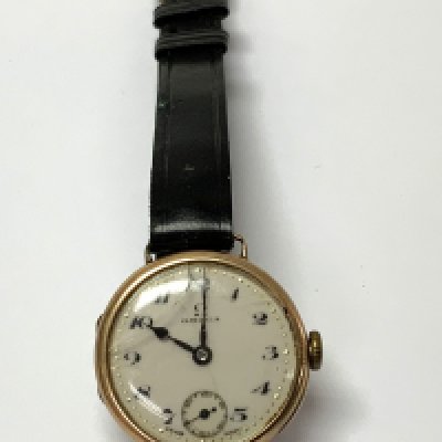 A vintage 9ct gold ladies Omega wristwatch, case serial 6514521, Mov. 7000287. (A)