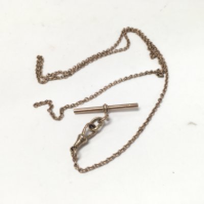 A 9ct gold T-bar necklace. Approx weight 9.5grams.