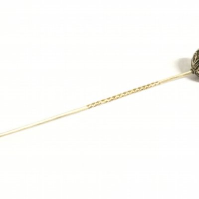 A Victorian 9 carat gold and enamel orb stick pin, 2.1g. Postage category a