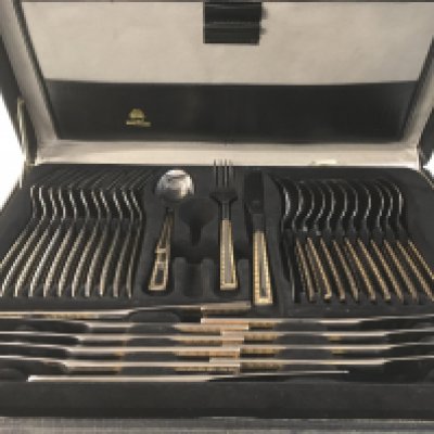 A cased set of cutlery.