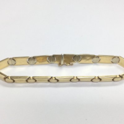 A 14k gold bracelet, approx 12.7g. Shipping category A.