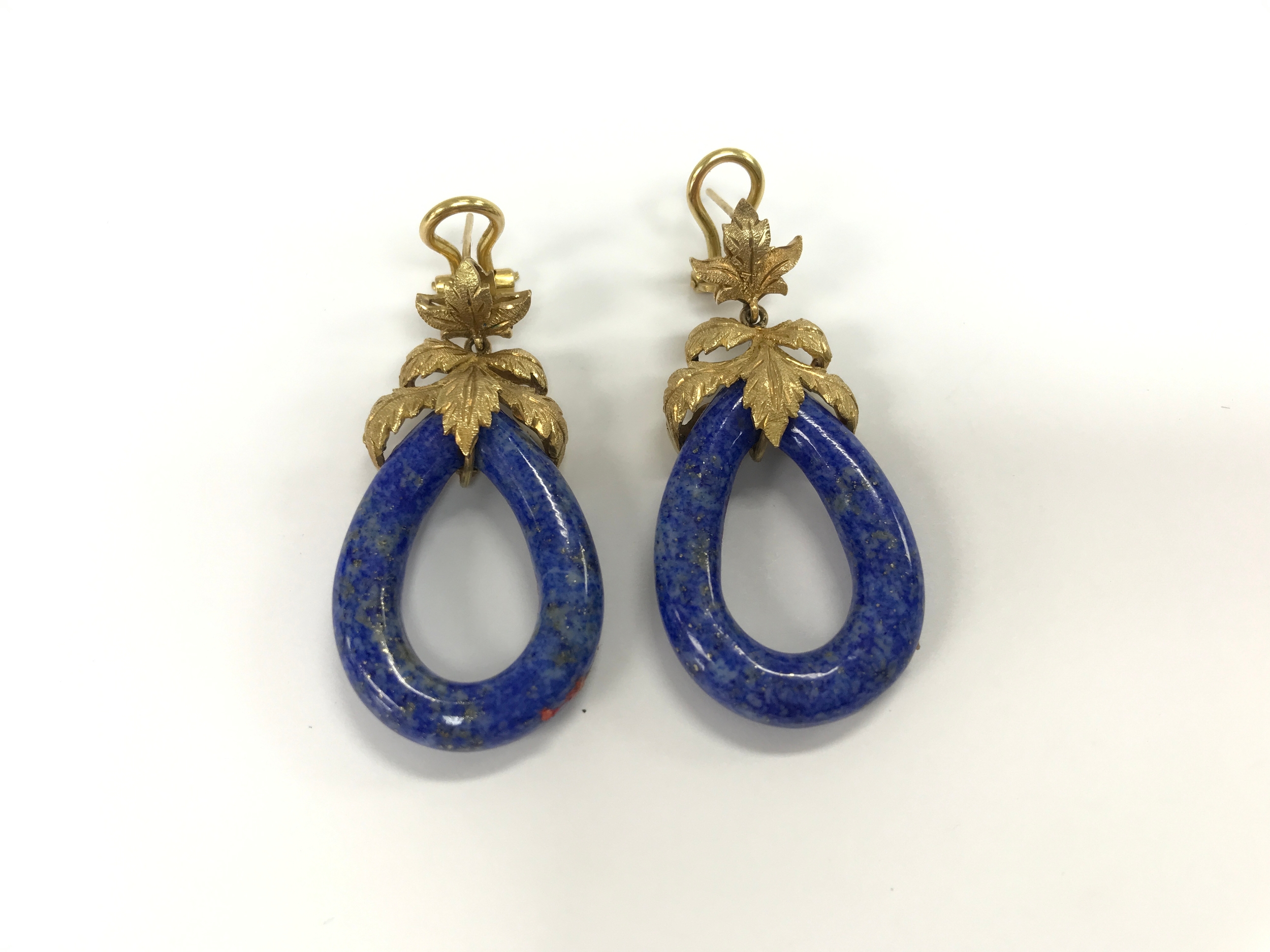 A pair of 18ct gold lapis earring. approx 52mm length 