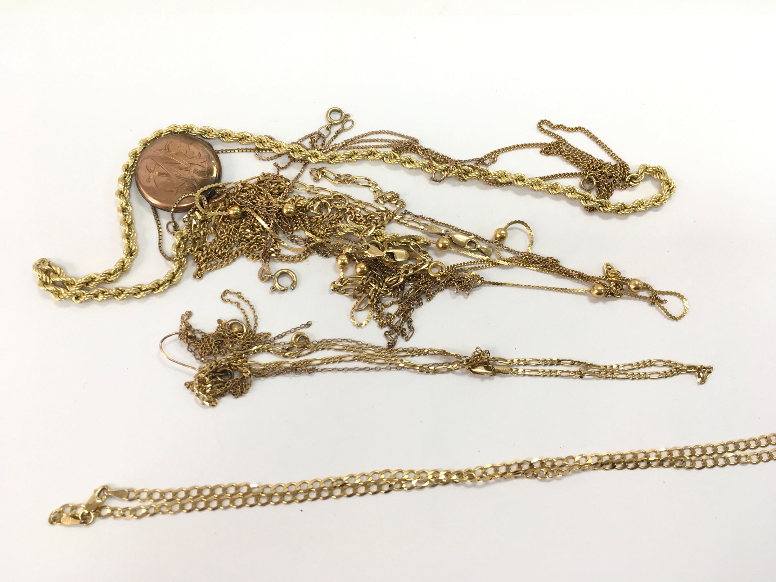 Collection of assorted 9ct gold items including bracelets, chains etc 46.9g
