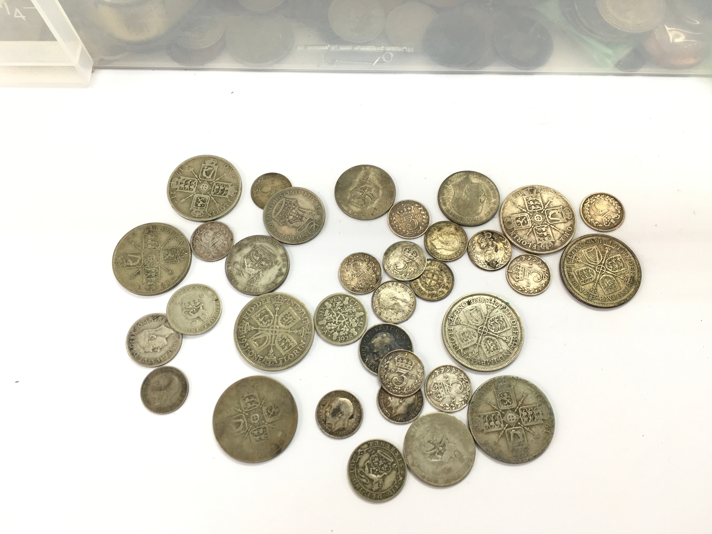 A collection of circulated coinage including approx 155g silver coinage