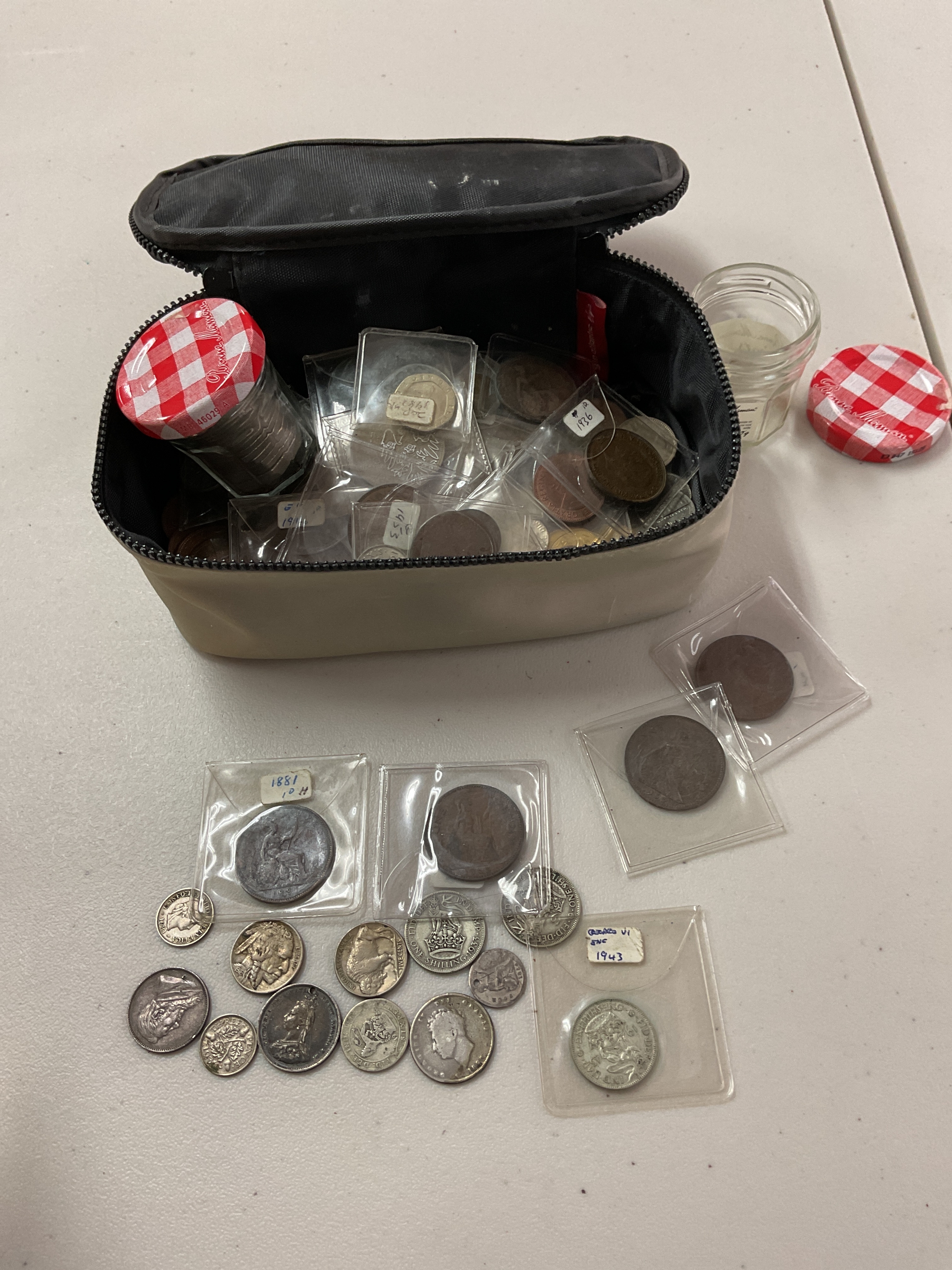 Qty of coins to inc pre 20/47 silver along with good grade pennies, 1953, 1881H, 1919kn etc.