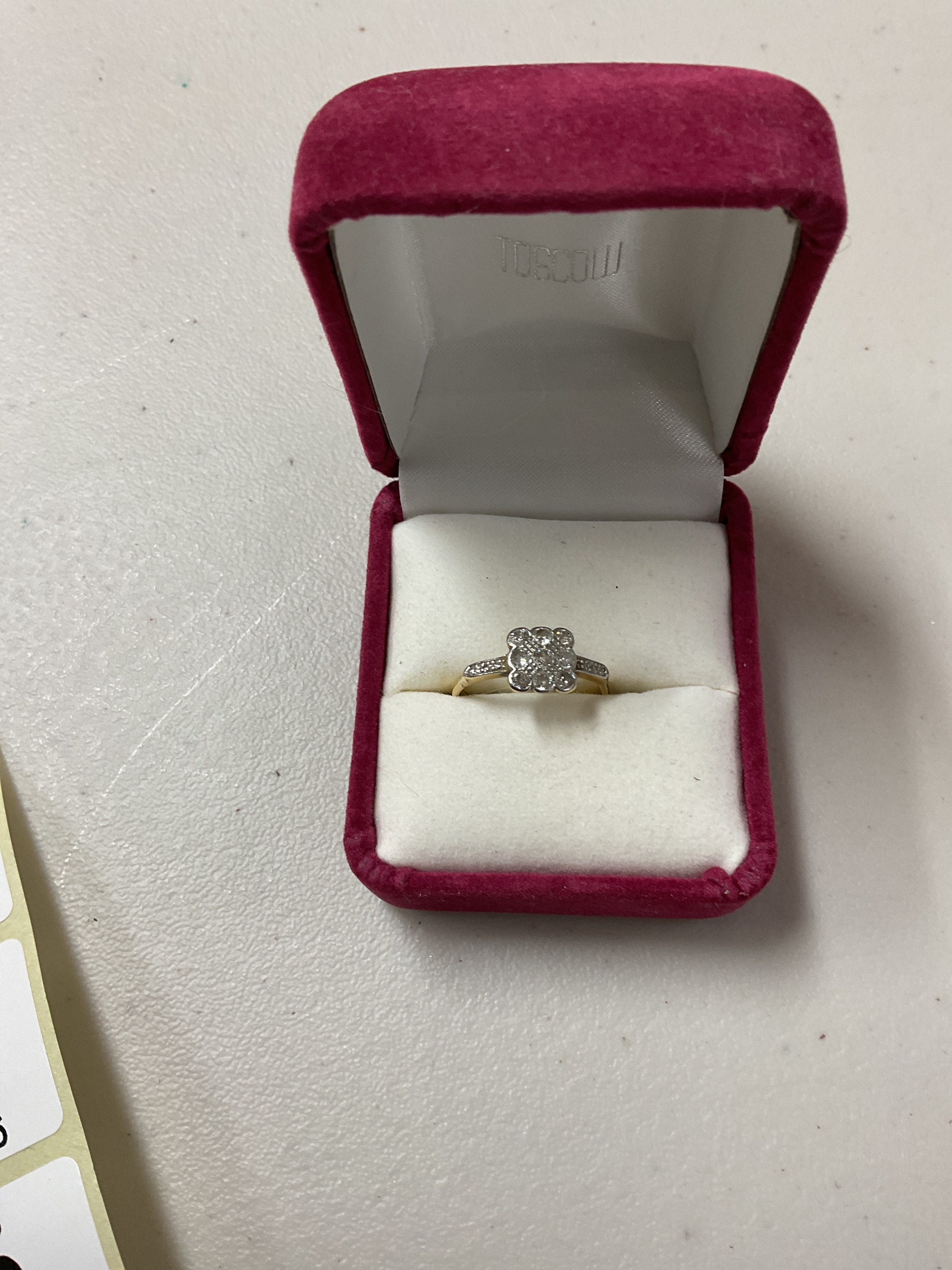 Edwardian 18 ct gold diamond dress ring weight 2.5 grams