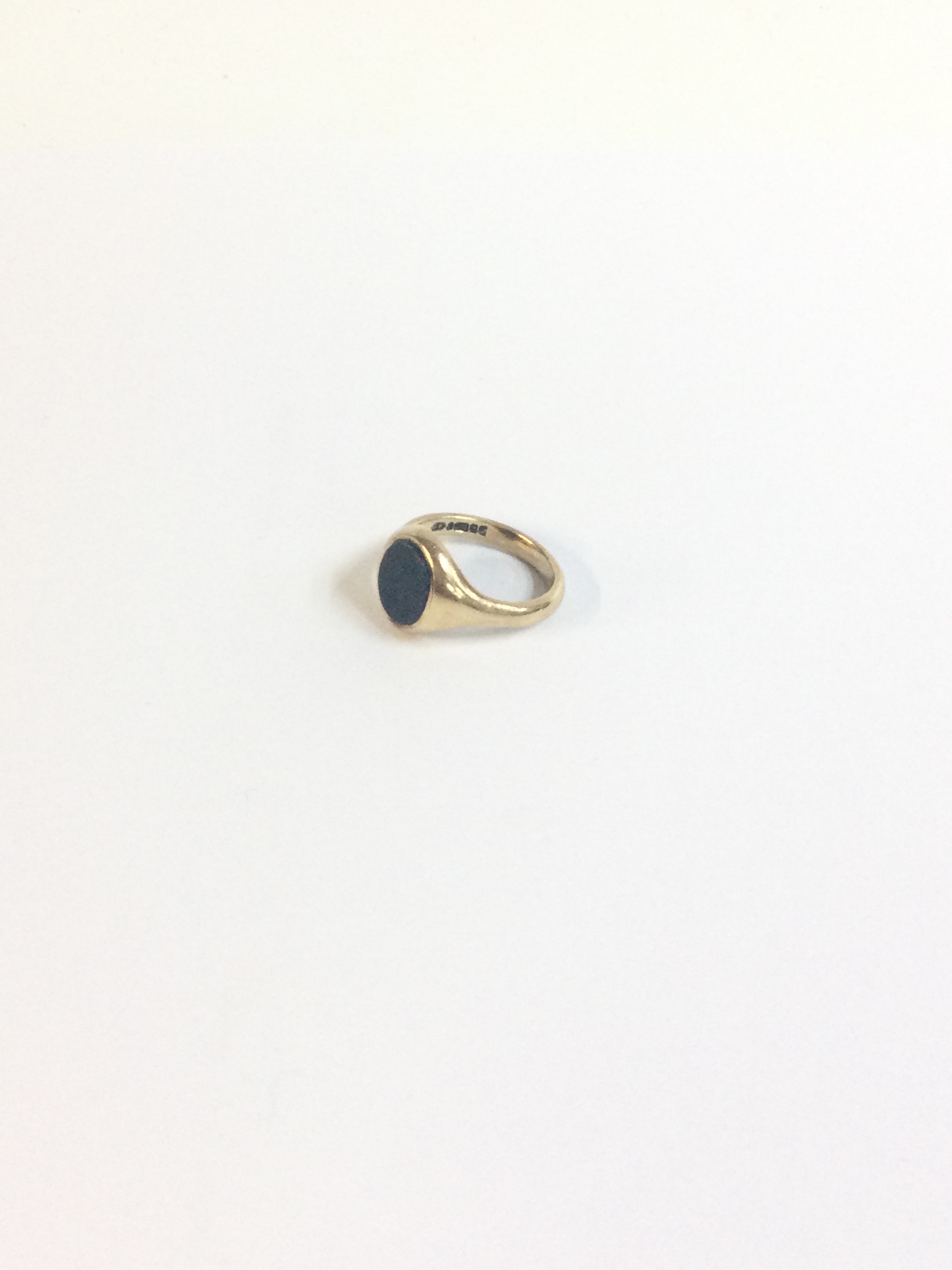 9ct bloodstone gents ring 4g R/S