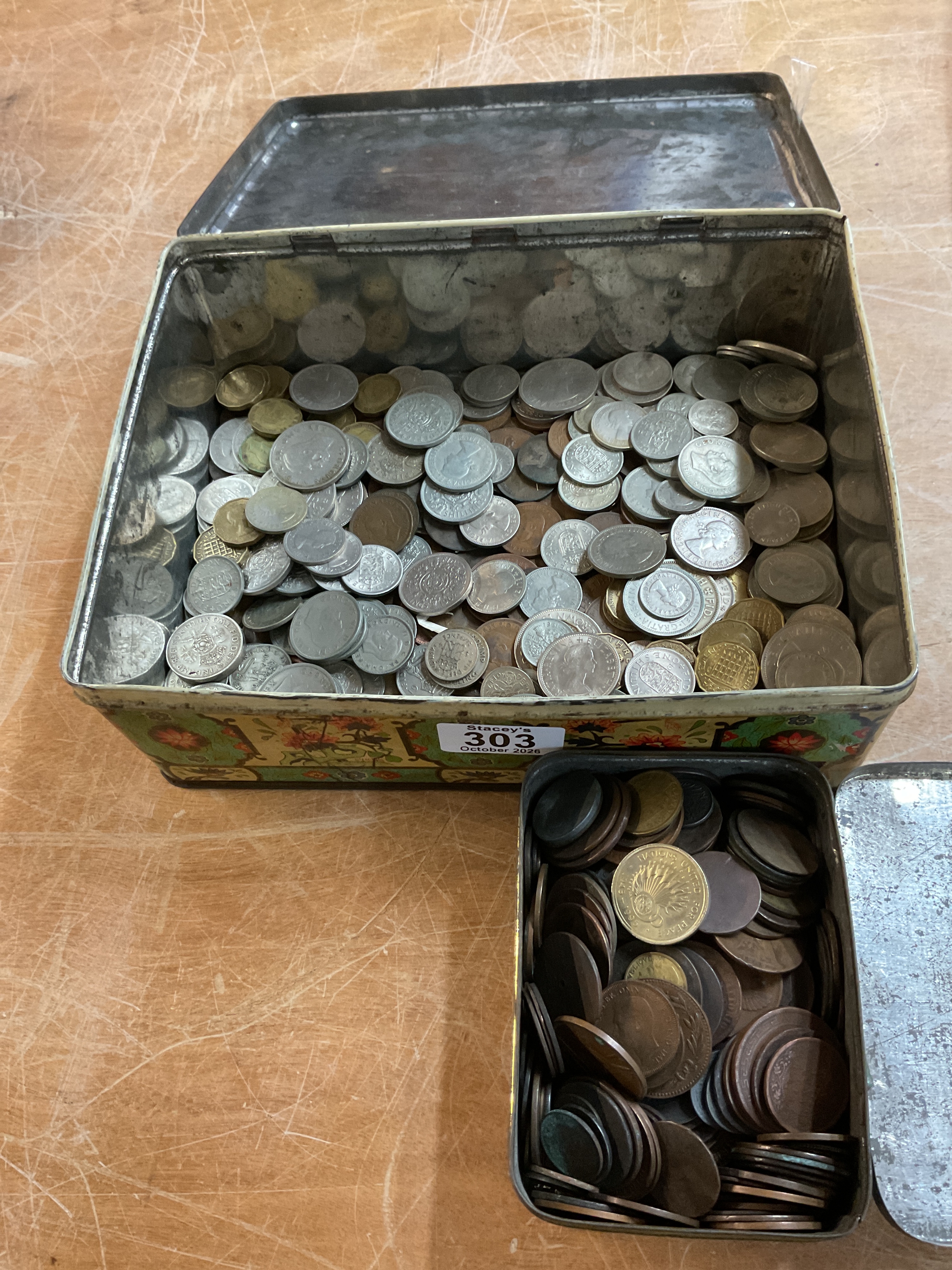 Qty coins in tin to include cupro nickel QEIIR, GVIR, pennies £2coin etc.