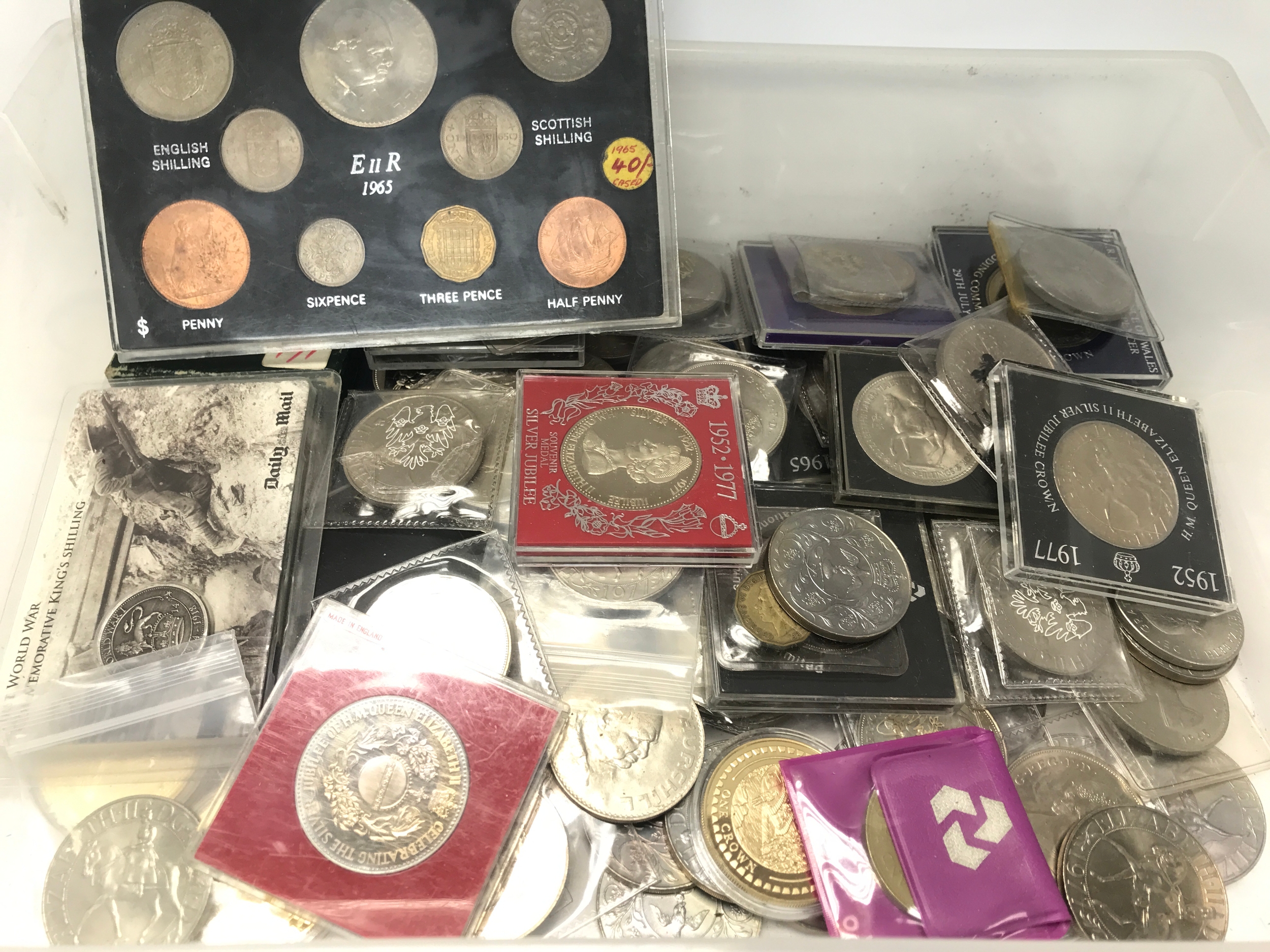 A tray of mainly crowns.