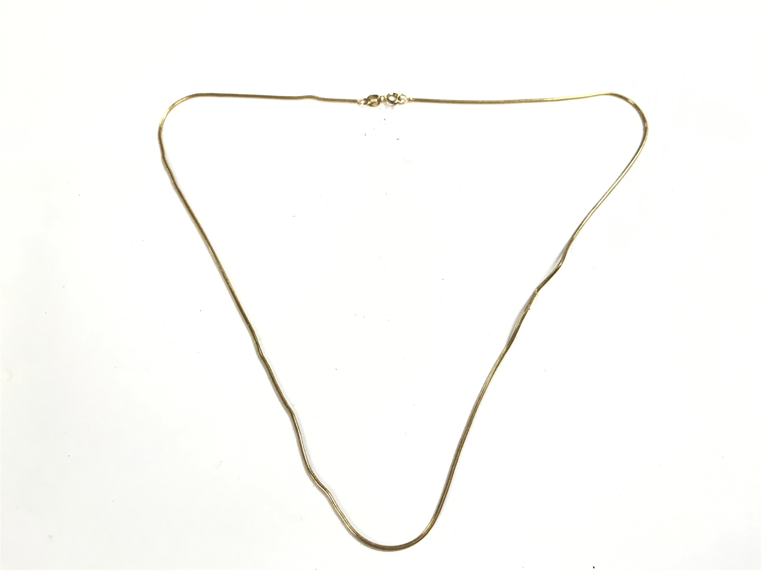 A 9ct gold chain, 2.8g total weight. 19cm long