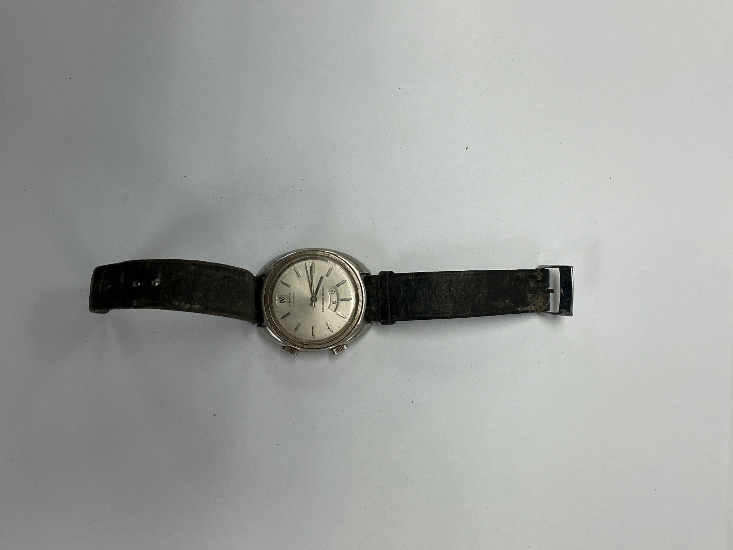 A vintage Girard Perregaux wristwatch with Gyromatic alarm. Approx: 22.5 x 4cm face.   