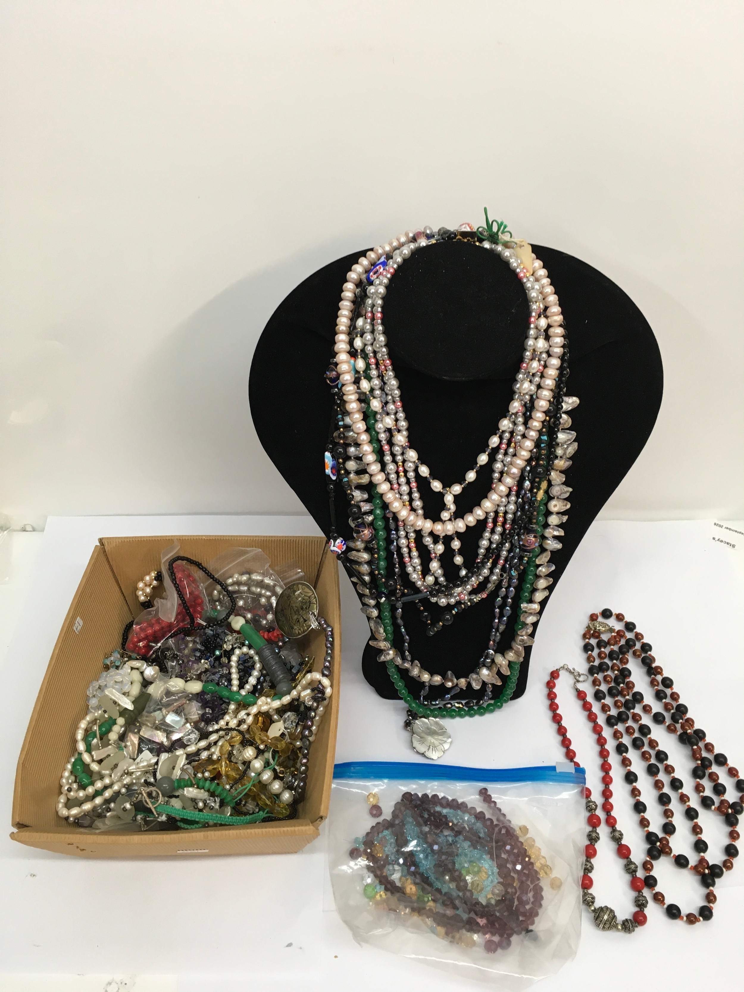 A collection of cultured pearls and hardstone bead necklaces, some a/f