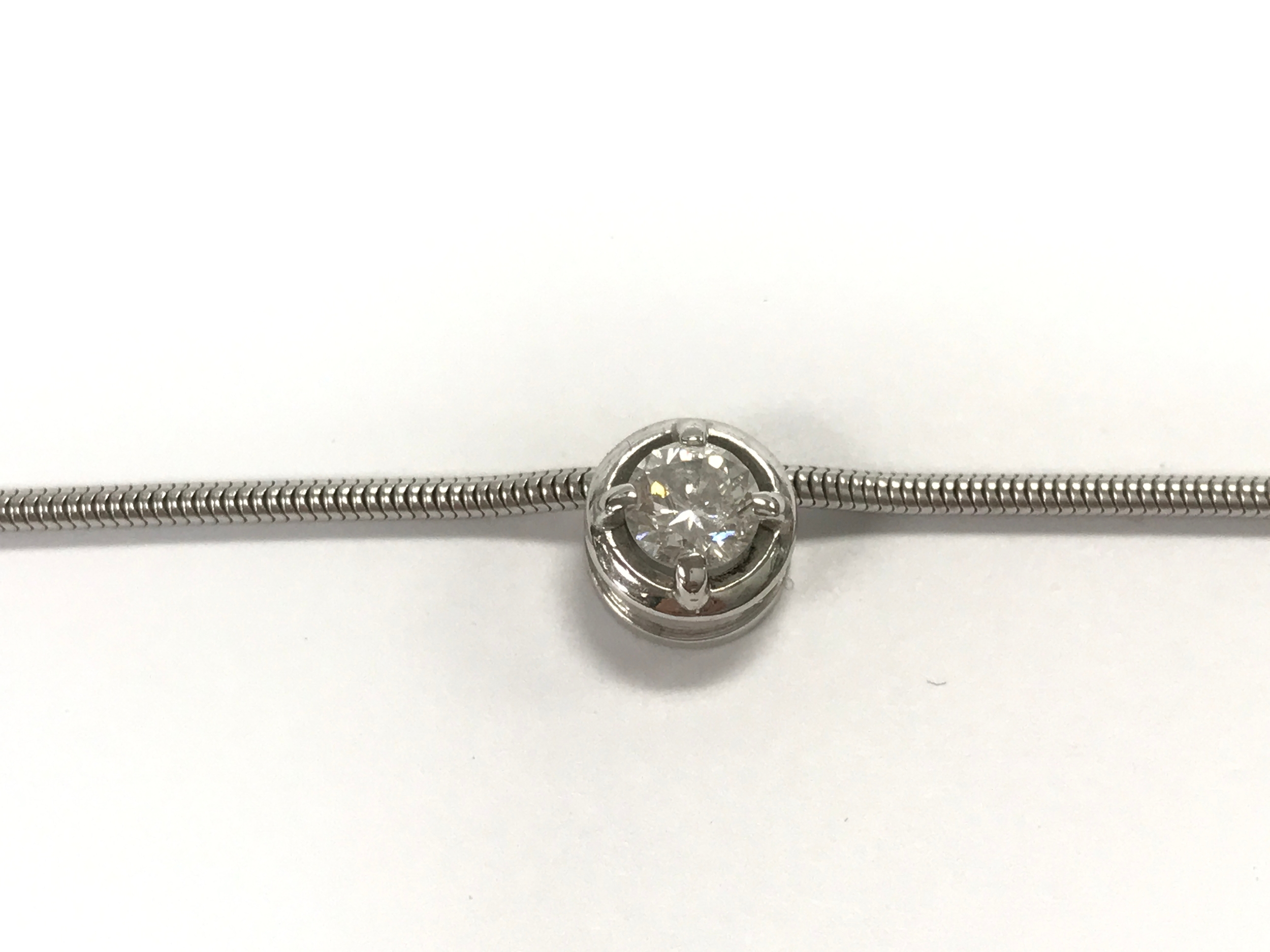 18ct white gold chain with diamond solitaire pendant with diamond measuring approximately 5.1mm 12.81g