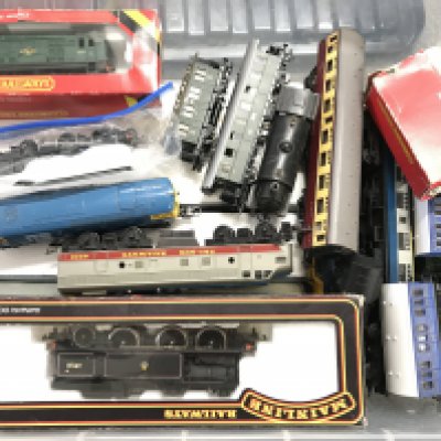 A Box Containing 00 Gauge Locos. Coaches And Wagons With 4 Atlas Models. No Reserve.
